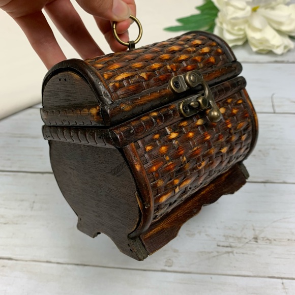 Mini Wooden Basket Weave Latch Hinged Trunk - Picture 7 of 13